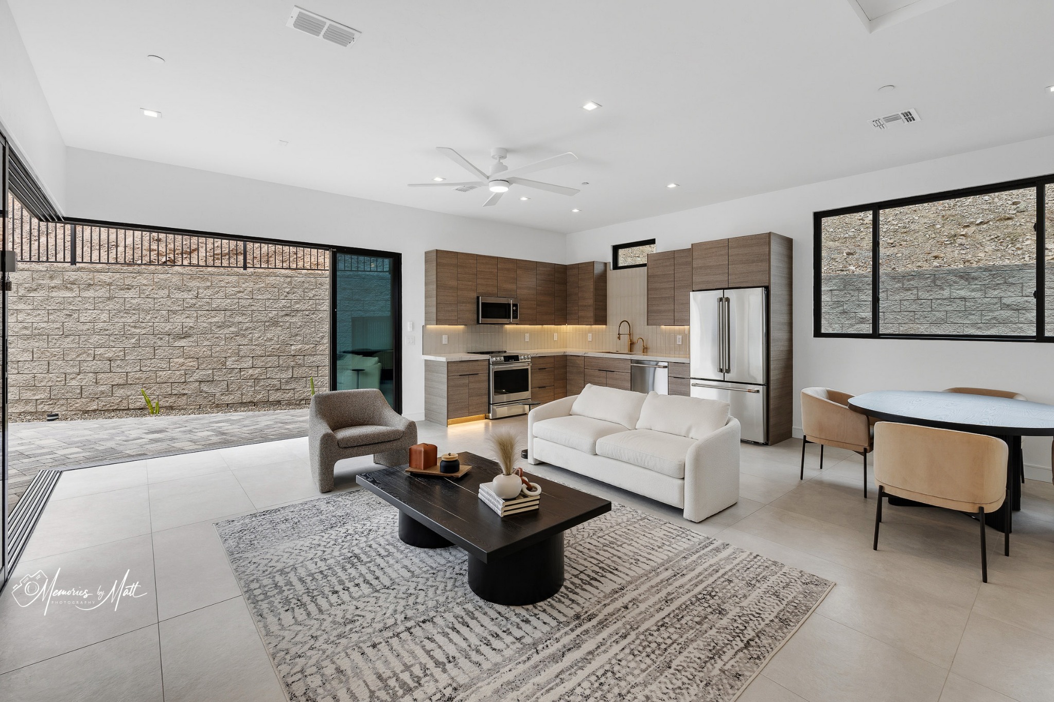 6295 Avienda De Las Colinas — Guest Bonus Living