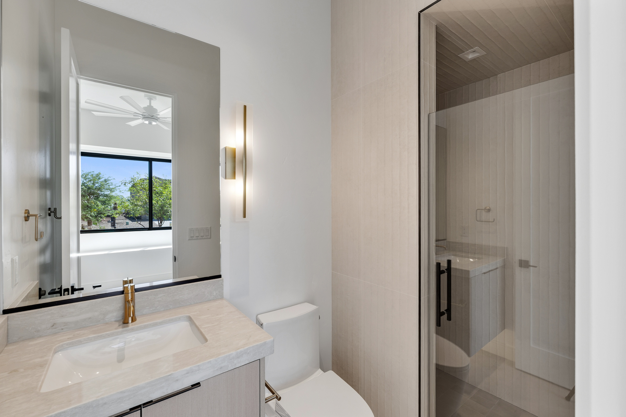 6873 Avienda De Los Foothills — Bathroom, photo 37