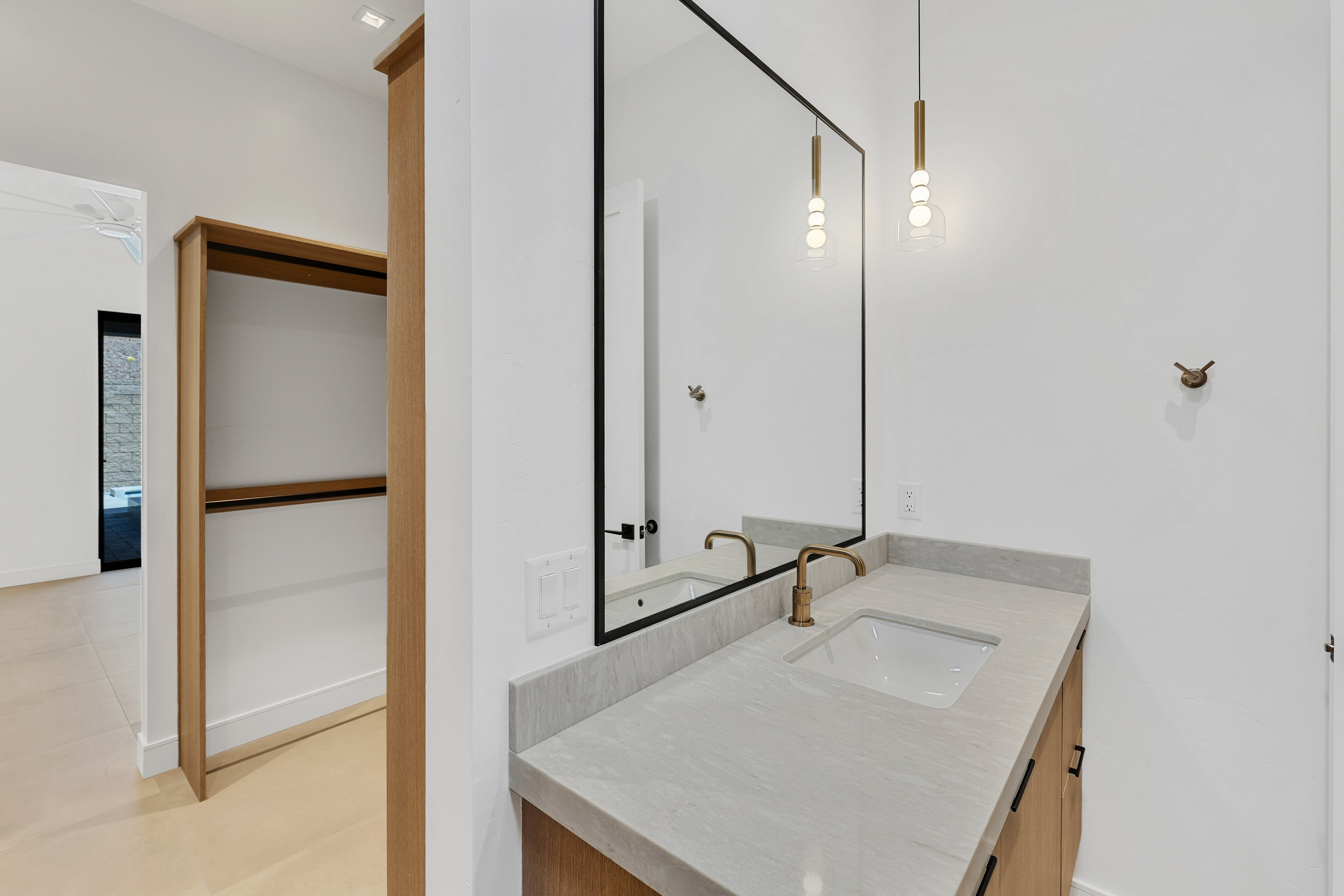 6873 Avienda De Los Foothills — Bathroom, photo 38