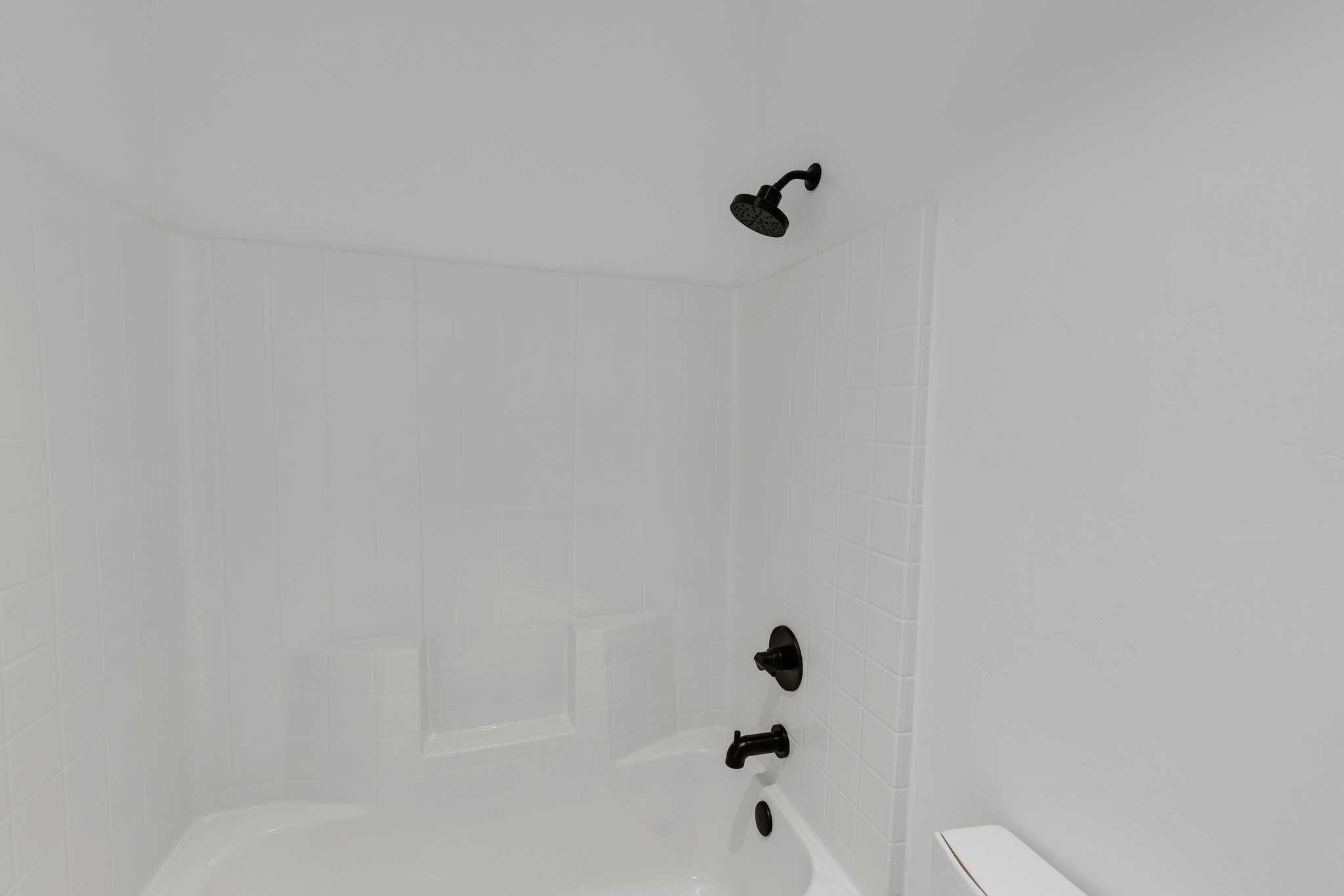 6873 Avienda De Los Foothills — Shower detail, photo 52