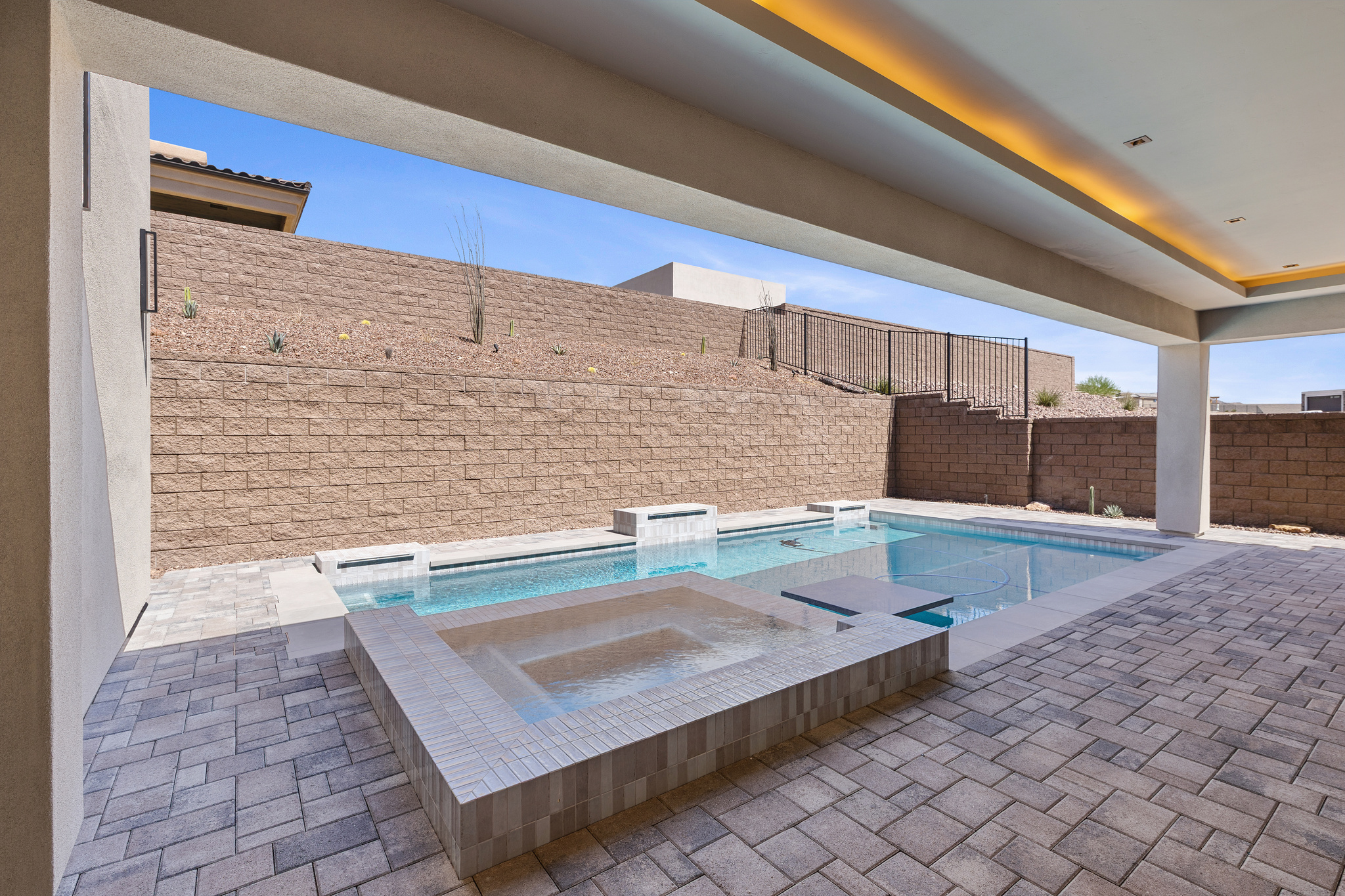 6873 Avienda De Los Foothills — Patio and pool, photo 65