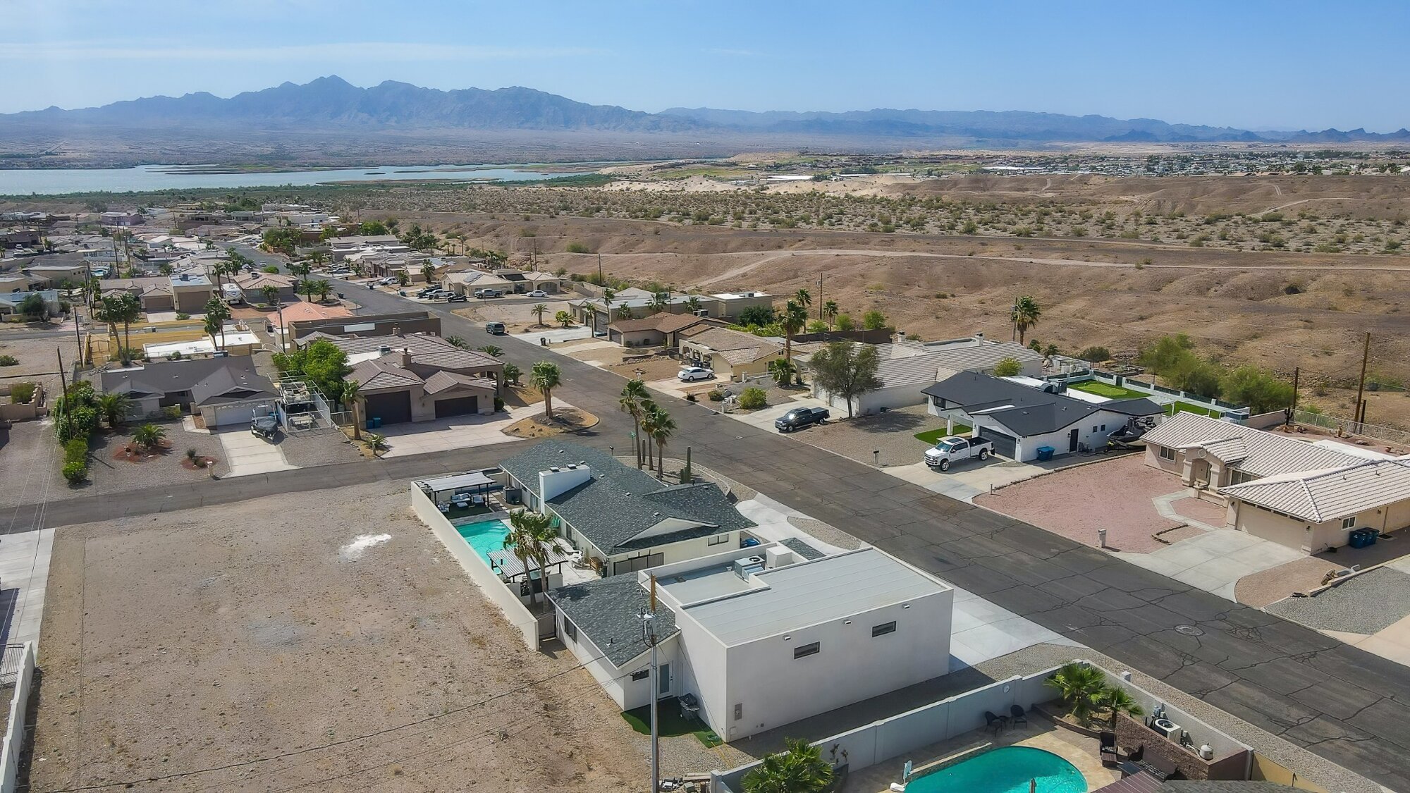 Twilight Lake Residence — aerial view
