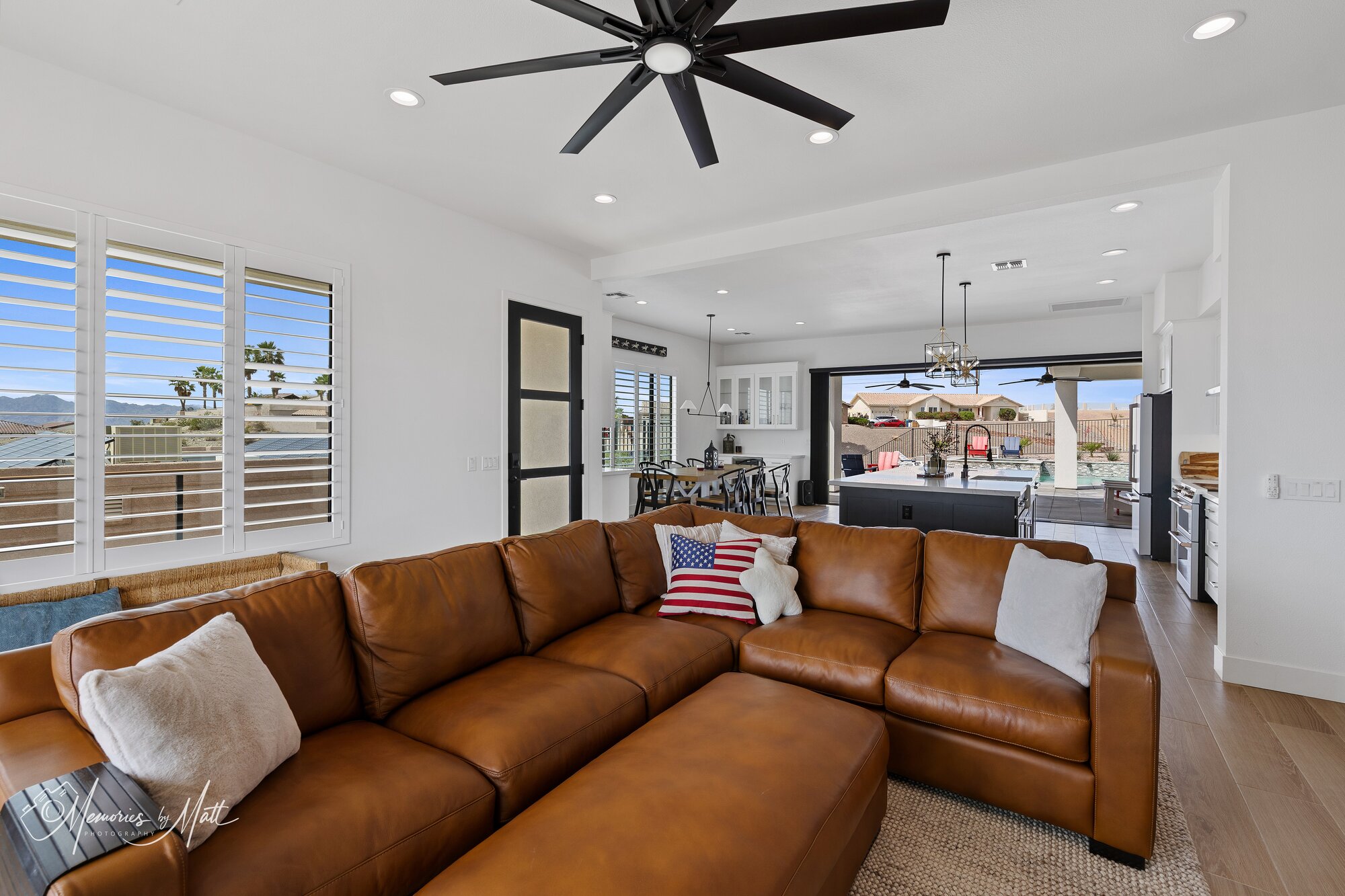 Lakeview Balcony Residence