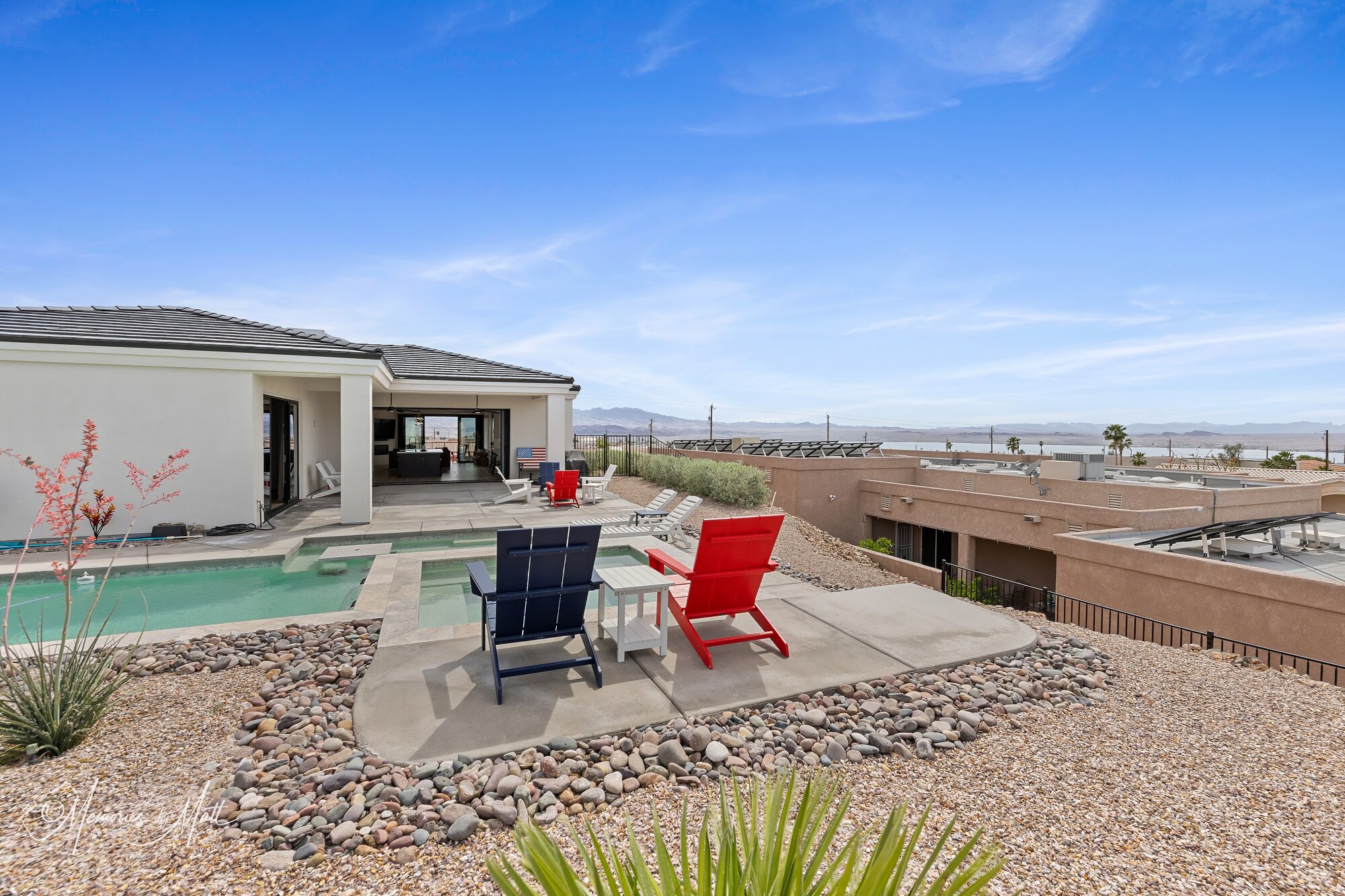 Lakeview Balcony Residence